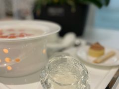 -燕庭·纯燕窝·甜品下午茶(南京西路店)