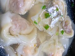咸蛋黄馄饨-食惠里小笼包面馆(越秀店)