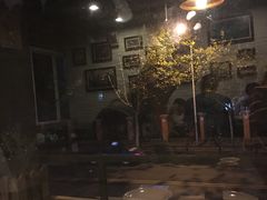 窗台-我去·春饼文化主题餐厅(国定路总店)