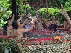 室外温泉-金孔雀温泉旅游度假村