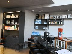 -HUG·拥抱咖啡(郑州宝龙广场店)