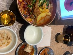-成都你六姐·牛肉冒菜(上海环宇荟店)