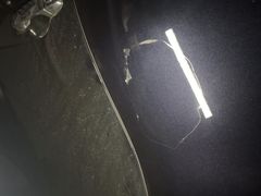 -鲨鱼皮汽车凹陷玻璃修复(静安店)