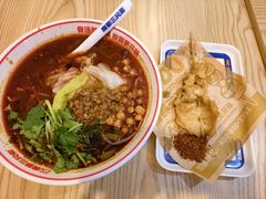 -魔都三兄弟酸辣粉·蘸卤炸串(虹桥万科店)