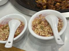 -鲁员外地锅鸡地锅鱼(古墩路店)