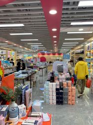 -百荣二期玩具城