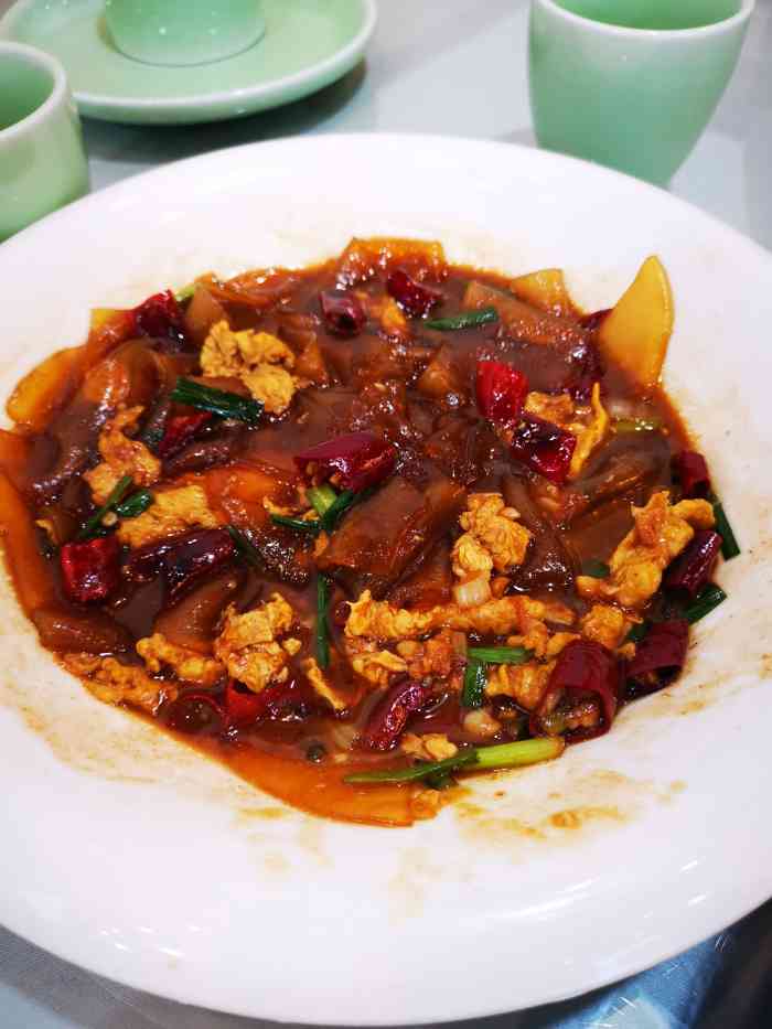 张大彪临沂炒鸡(城阳店"惦记好久的炒鸡店,听说是网红店,我倒要尝.
