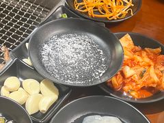 -肉甲韩国木炭烤肉(新壹街1店)