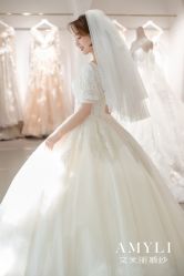 -艾米丽婚纱礼服