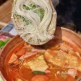 冬日里的味蕾狂欢｜酸汤牛肉火锅之旅 