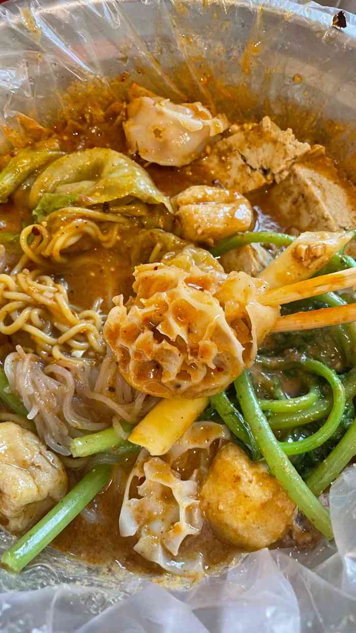 陈记麻辣烫(浦口道店)-"挺不错的,就在单位门口,人很多,口味不错.