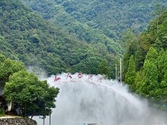 -仙人谷漂流景区