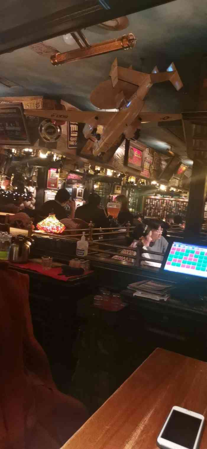 翠贝卡好莱坞电影主题酒吧-"最近高中的小伙伴聚的有点多,不过各自都.