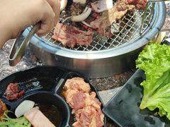 -啊美丽炭火烤肉(滑翔一店)