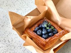 蓝莓可颂-怪 kafe.