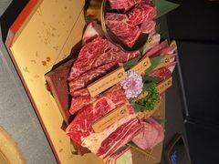 -铭牛烧肉·和牛海鲜自助(高新月牙湖店)