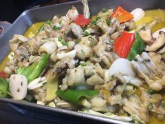 鸡汁菌菇碳烧蛙-辣得叫湘菜(观海卫店)