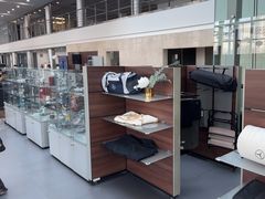 -天津波士信达奔驰4S店(卫津南路店)