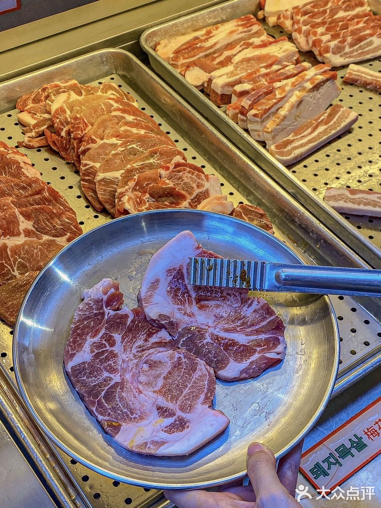 从重庆吃到武汉！韩式烤肉岔着吃了！