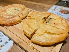 锅魁-麻婆婆白家肥肠粉(海岸城店)