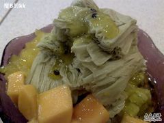 抹茶雪花冰-糖糖屋•糖水•雪花冰店(时尚天河店)