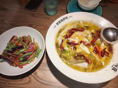 -酸渡·老坛酸菜鱼·现炒下饭菜(港惠新天地店)