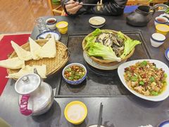 -三锅莊·牦牛肉火锅·香格里拉特色藏餐宴请餐厅(菱角塘路店)