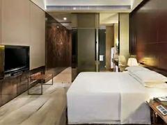 -广州天河希尔顿酒店