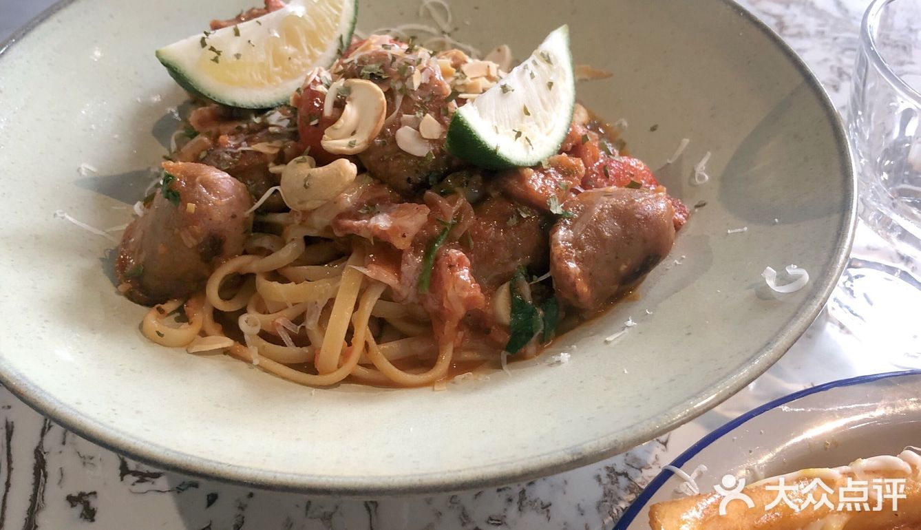 肠仔也很爽口 不像那种加粉很多的肠仔