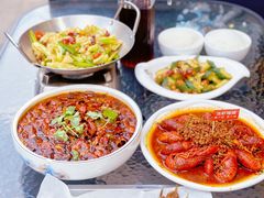 -霸气大叔干锅鸭头·龙虾烧烤·川菜·赛事直播(三里屯店)