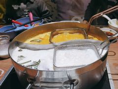 -樾餐厅泰式海鲜火锅(民歌湖店)