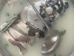 -雪湖煜辰鱼头老店(雪野湖店)
