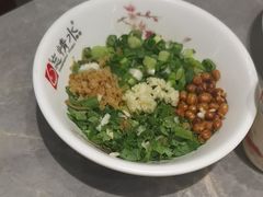-忘情水鱼头·鲜鱼火锅(滨江中路店)