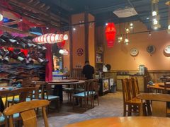 -老滇山寨•云南特色菜•地方菜•民族风情歌舞表演(金碧店)