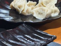 -果松木炭酸菜铜火锅·外婆参鸡汤