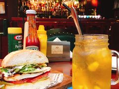 -Hooley's活利仕西餐厅(珠江新城店)