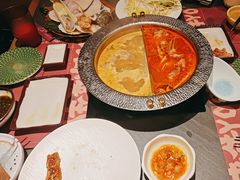 -牛YO寿喜烧·铁板烧和牛火锅自助(市府恒隆店)