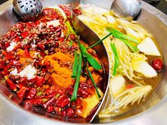 -沸炉重庆老火锅(军事博物馆店)