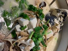 -姜君·千岛湖鱼头馆(浦东大道店)