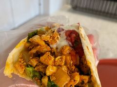 鸡肉彩椒夹饼-CIN CIN CANTINA&BAR