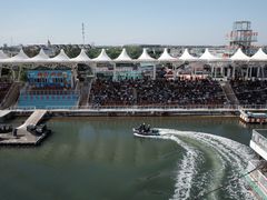 -泰达航母主题公园