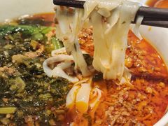 -呷佬·长沙手工米粉(金沙江路店)