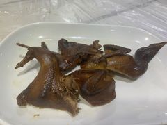 炸乳鸽-辣螃铠盆盆蟹大排档(总店)