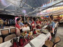-刘姐啤酒鱼民族演艺餐厅(西街总店)