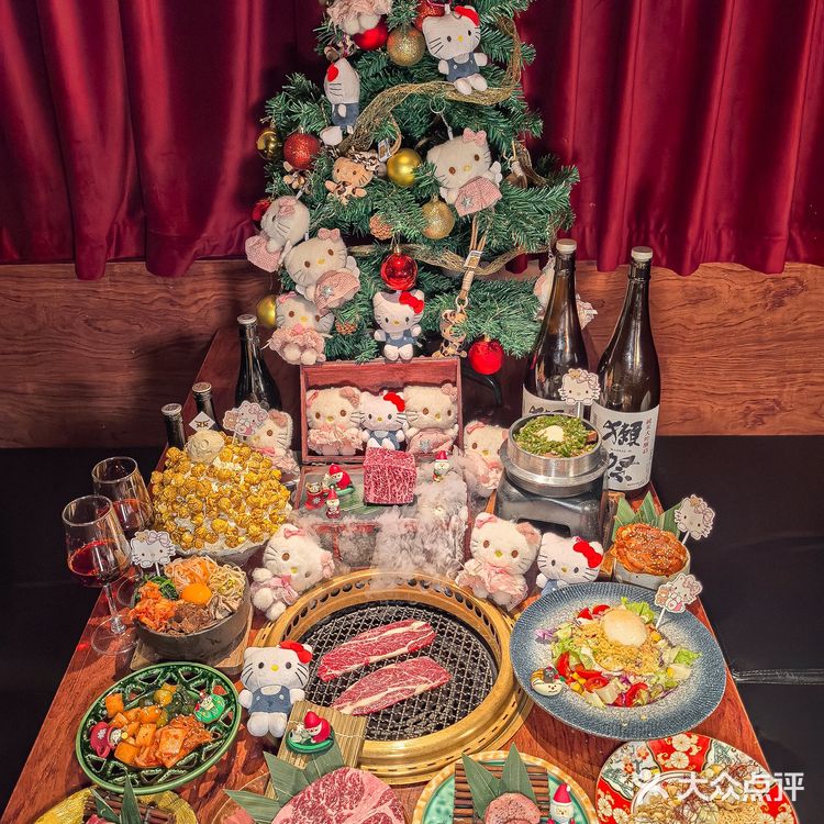 就在万象城🎄有Kitty猫的圣诞烧肉来啦!