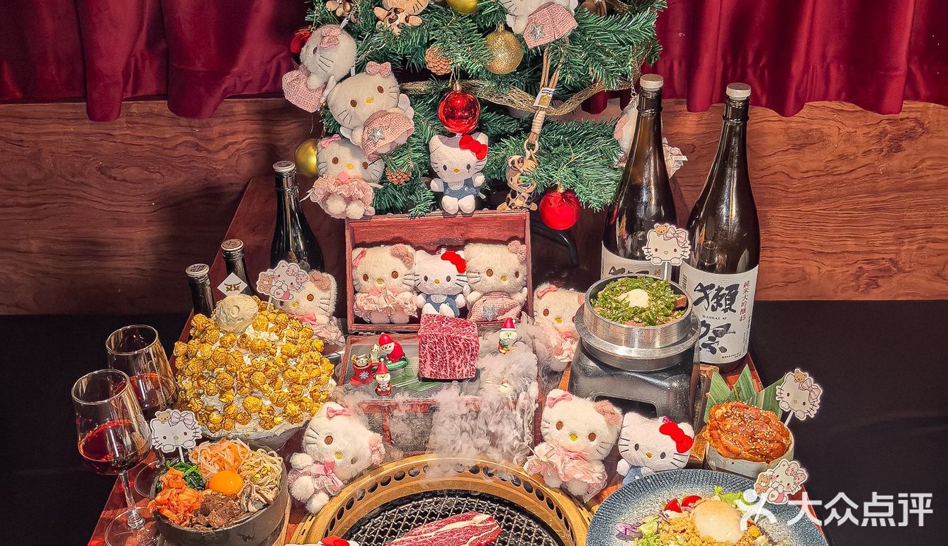 就在万象城🎄有Kitty猫的圣诞烧肉来啦！