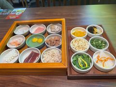 -良米山·云南野生菌过桥米线(上海首店)