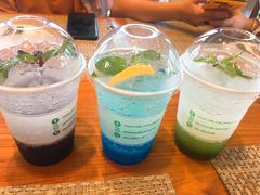 -Chom Cafe and Restaurant