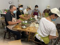 大堂-金莲葱饼店