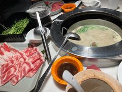 牛羊肉拼盘-煲宫猪肚鸡(晶品店)